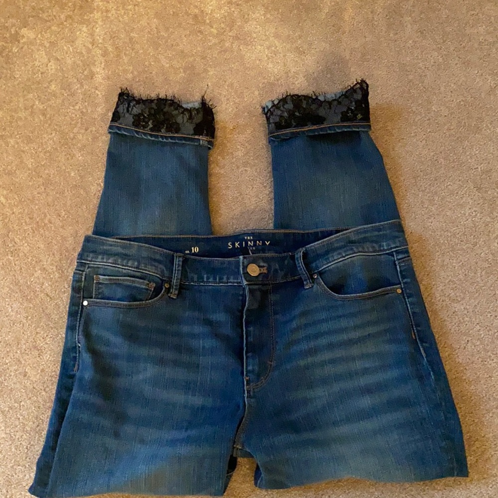 White House black market skinny ankle jean. Size 10